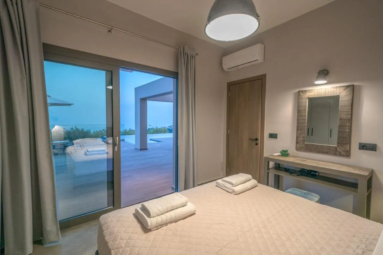 Villa Shades Of Blue Trapezaki